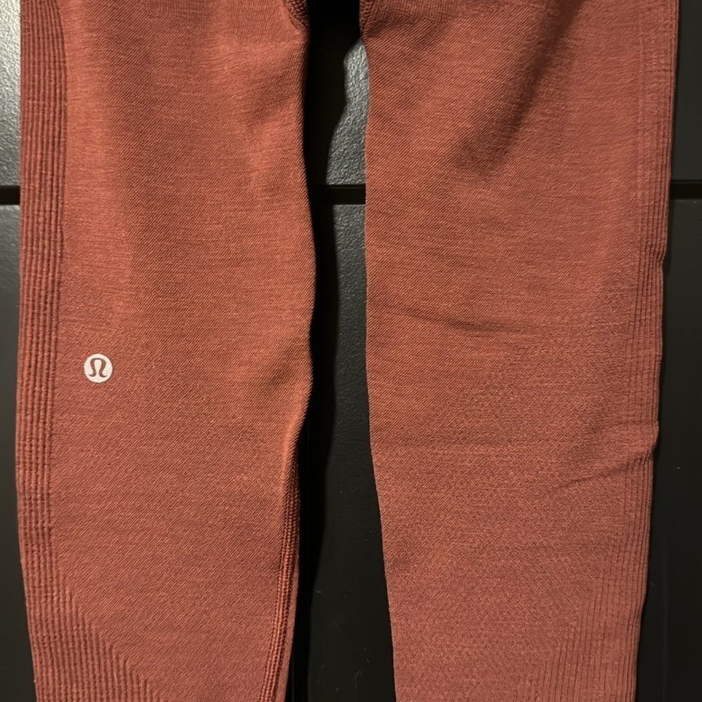 Lululemon Keep The Heat Thermal Tight *27"
Savannah - Picture 8 of 13